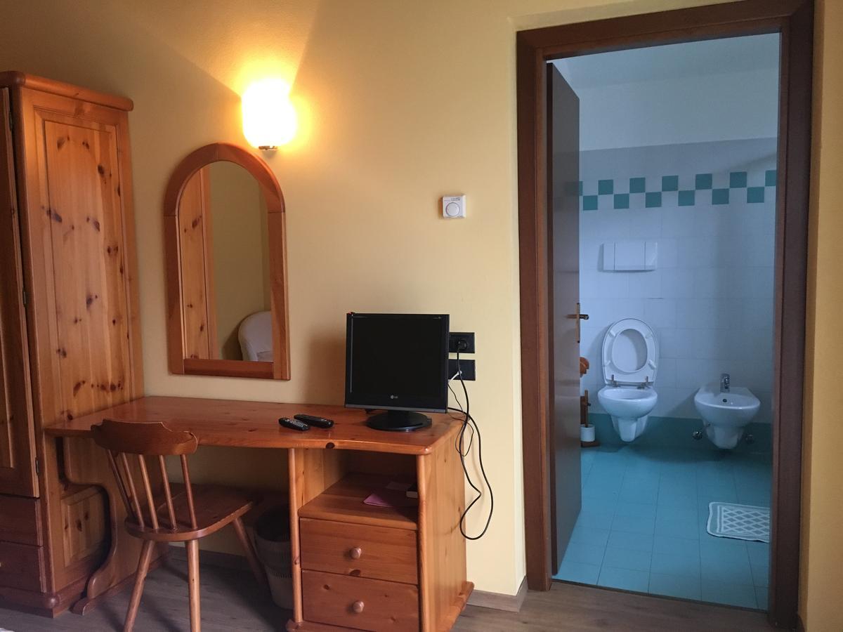 Sporting Club Hotell Ballabio Exteriör bild